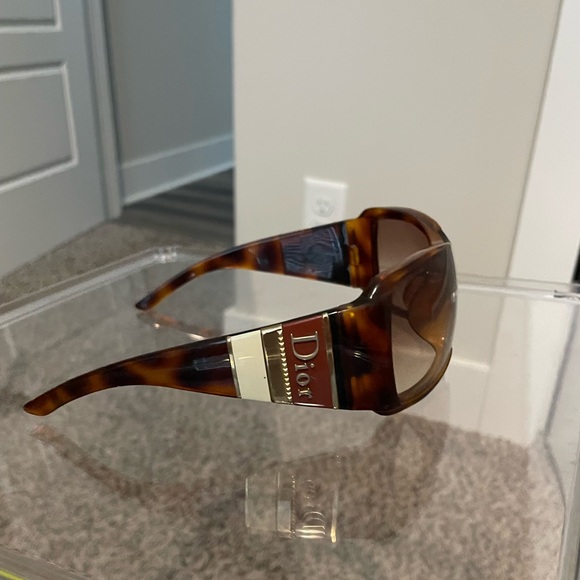 Dior Rare Sunglasses - Picture 2 of 6